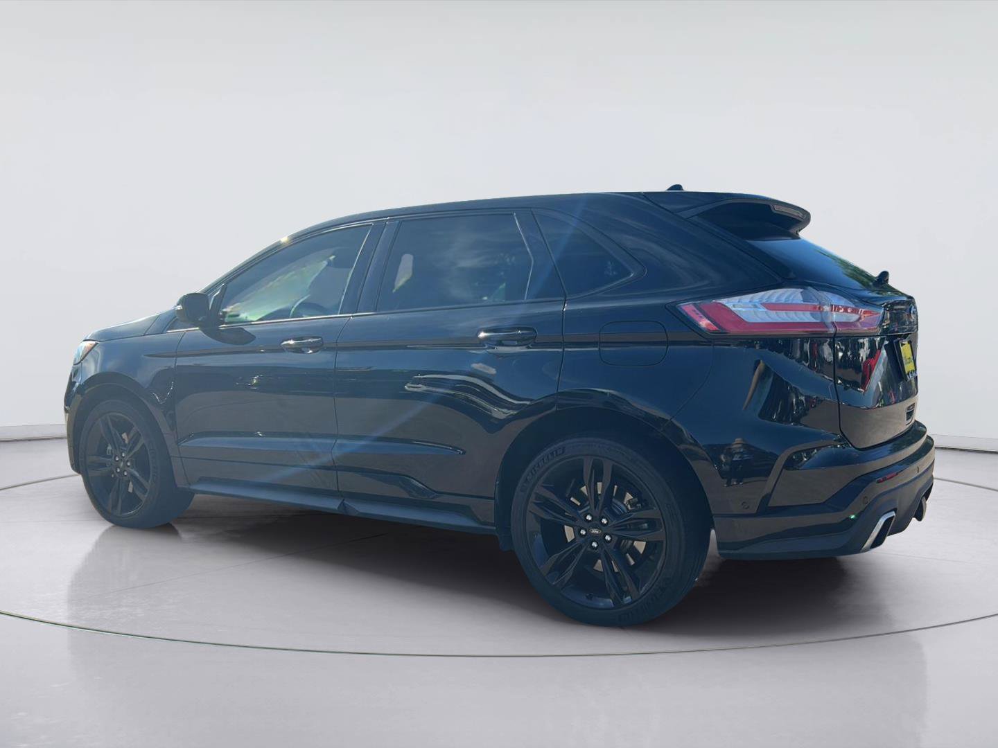 Used 2020 Ford Edge ST w/ Equipment Group 401A AWD/4WD image 6