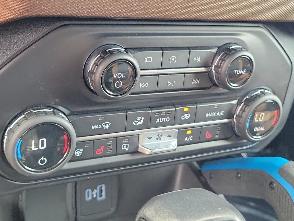 Used 2021 Ford Bronco Outer Banks AWD/4WD image 32