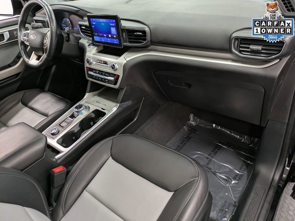 Used 2022 Ford Explorer XLT w/ Equipment Group 202A AWD/4WD image 30