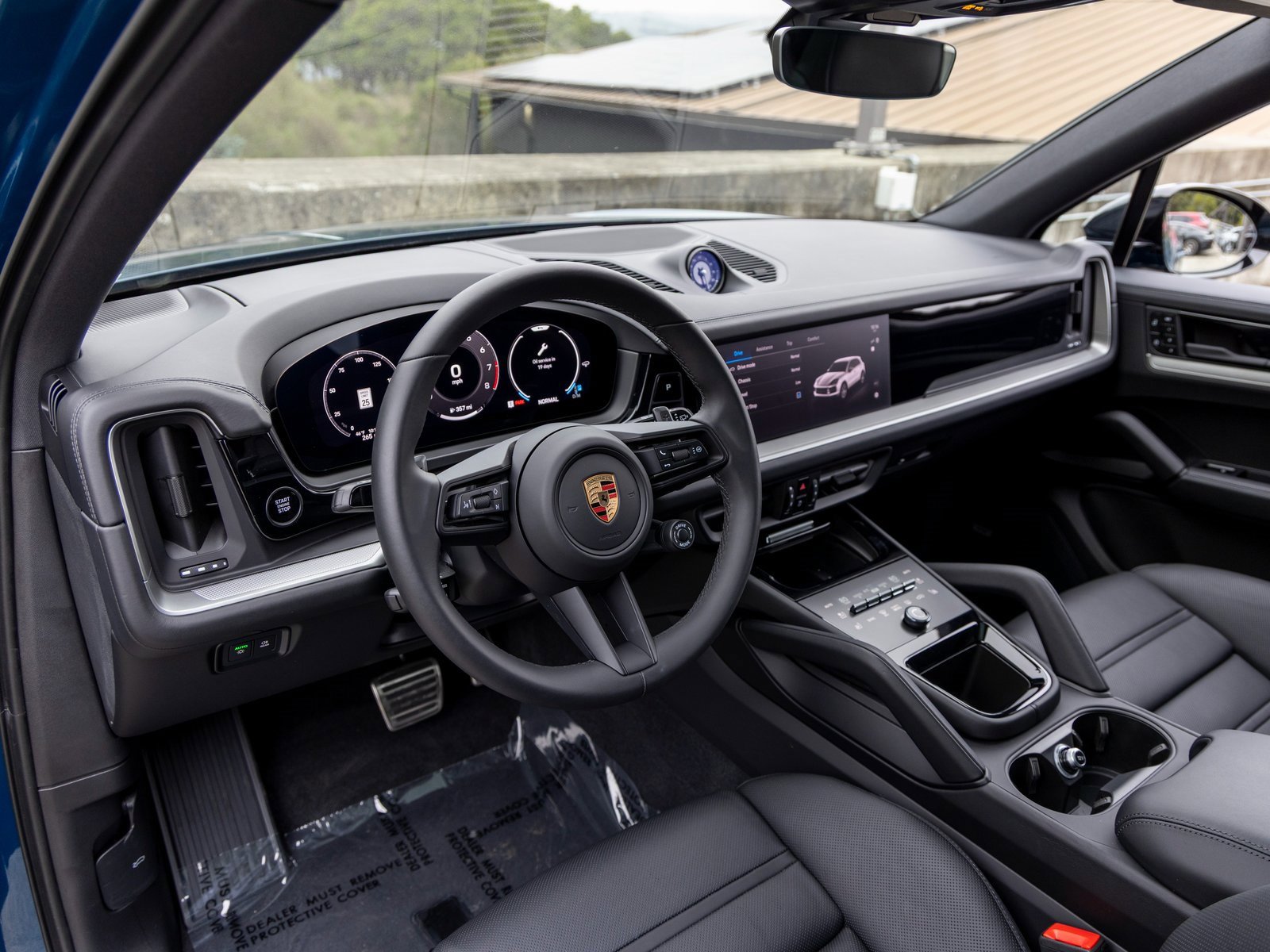New 2025 Porsche Cayenne S image 4