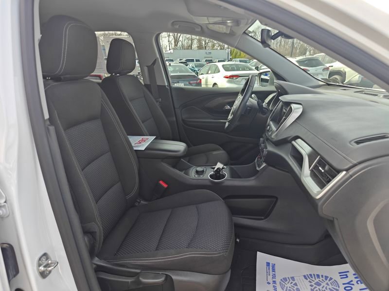 Used 2023 GMC Terrain SLE w/ Driver Convenience Package image 21