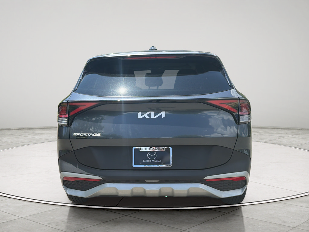 Used 2024 Kia Sportage EX FWD image 6