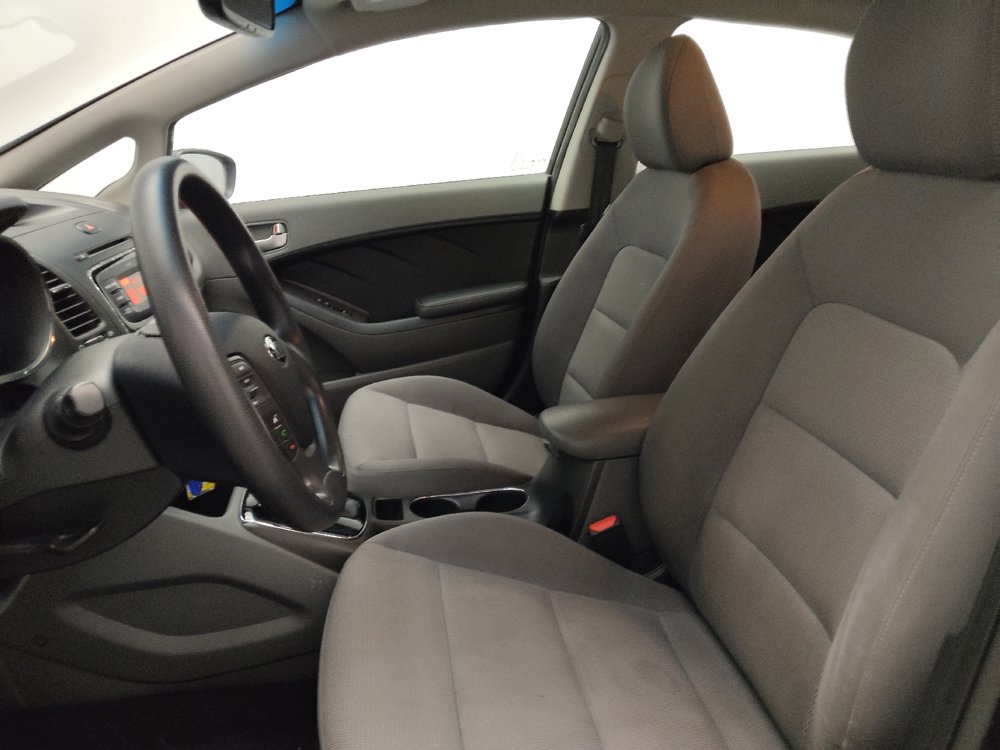 Used 2017 Kia Forte LX image 17