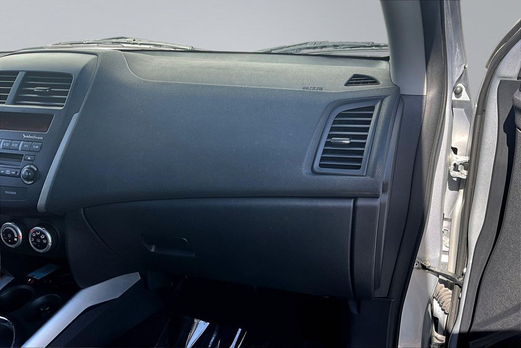 Used 2011 Mitsubishi Outlander Sport SE AWD/4WD image 26