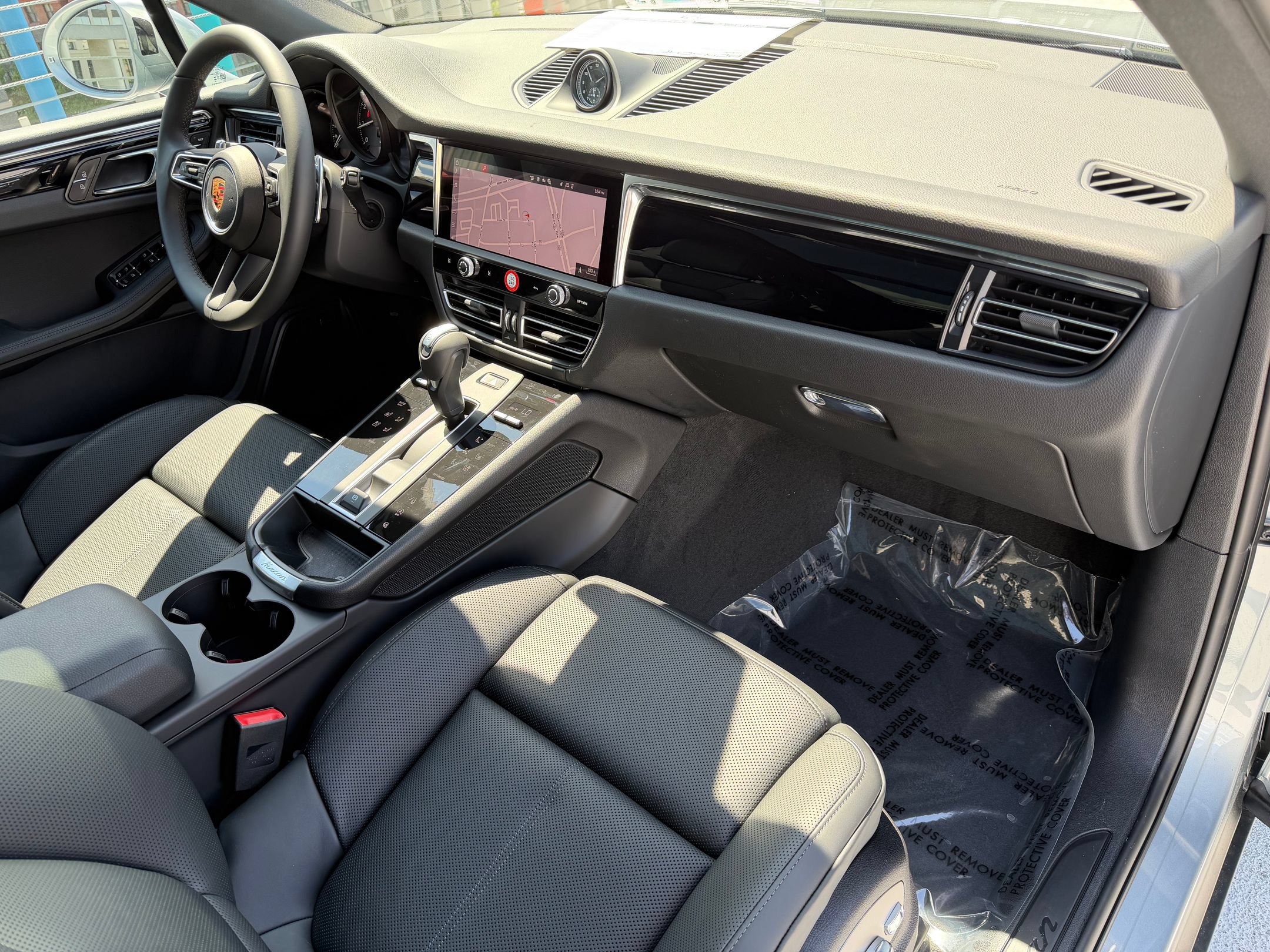 Used 2026 Porsche Macan AWD/4WD image 17