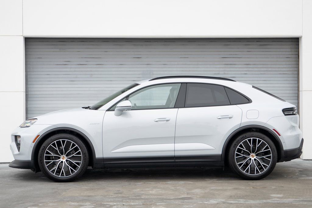 Certified 2025 Porsche Macan Electric RWD image 2