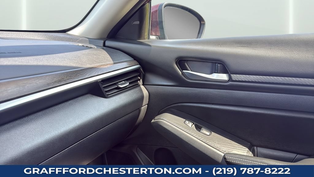 Used 2024 Nissan Altima 2.5 SV w/ SV Premium Package FWD image 13
