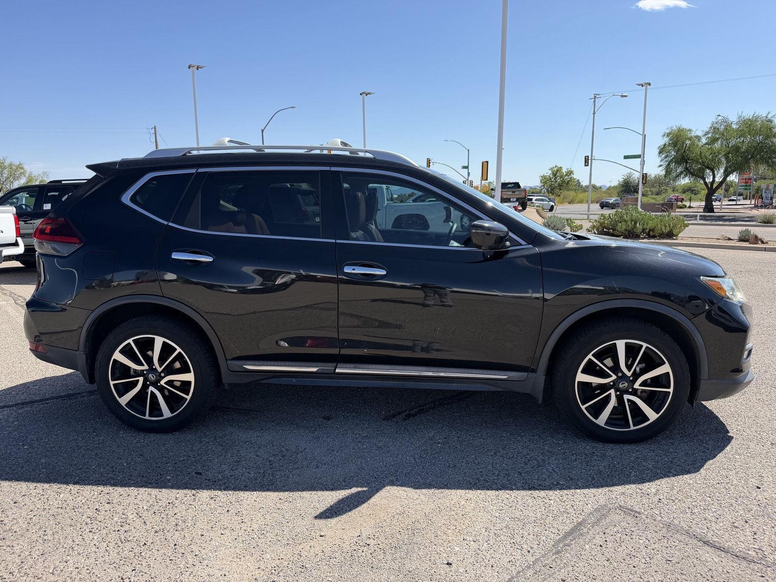 Used 2019 Nissan Rogue SL w/ Premium Package AWD/4WD image 7
