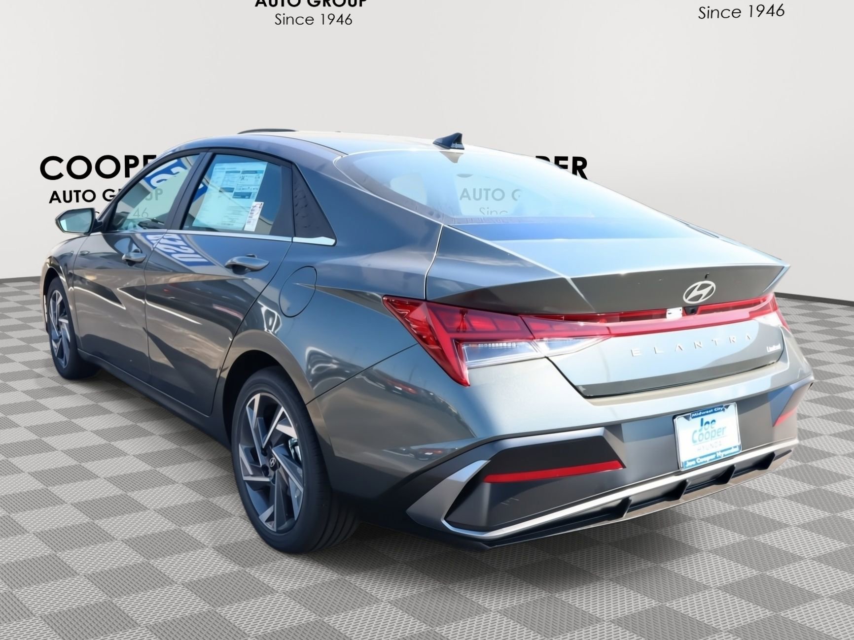 New 2025 Hyundai Elantra Limited image 9