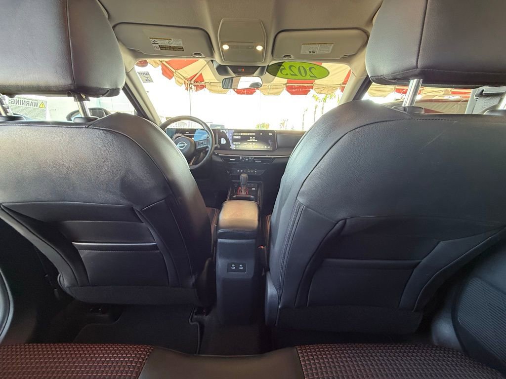 Used 2025 Nissan Kicks SR image 14