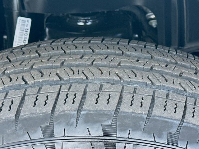 Used 2024 Jeep Wrangler Sport AWD/4WD image 31