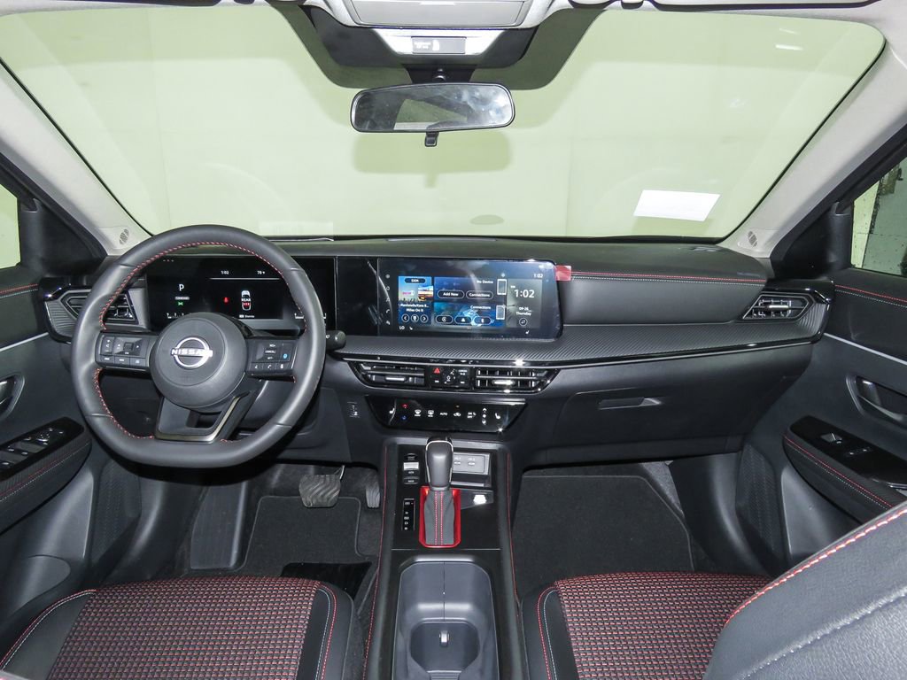 Certified 2025 Nissan Kicks SR w/ SR Premium Package AWD/4WD image 12