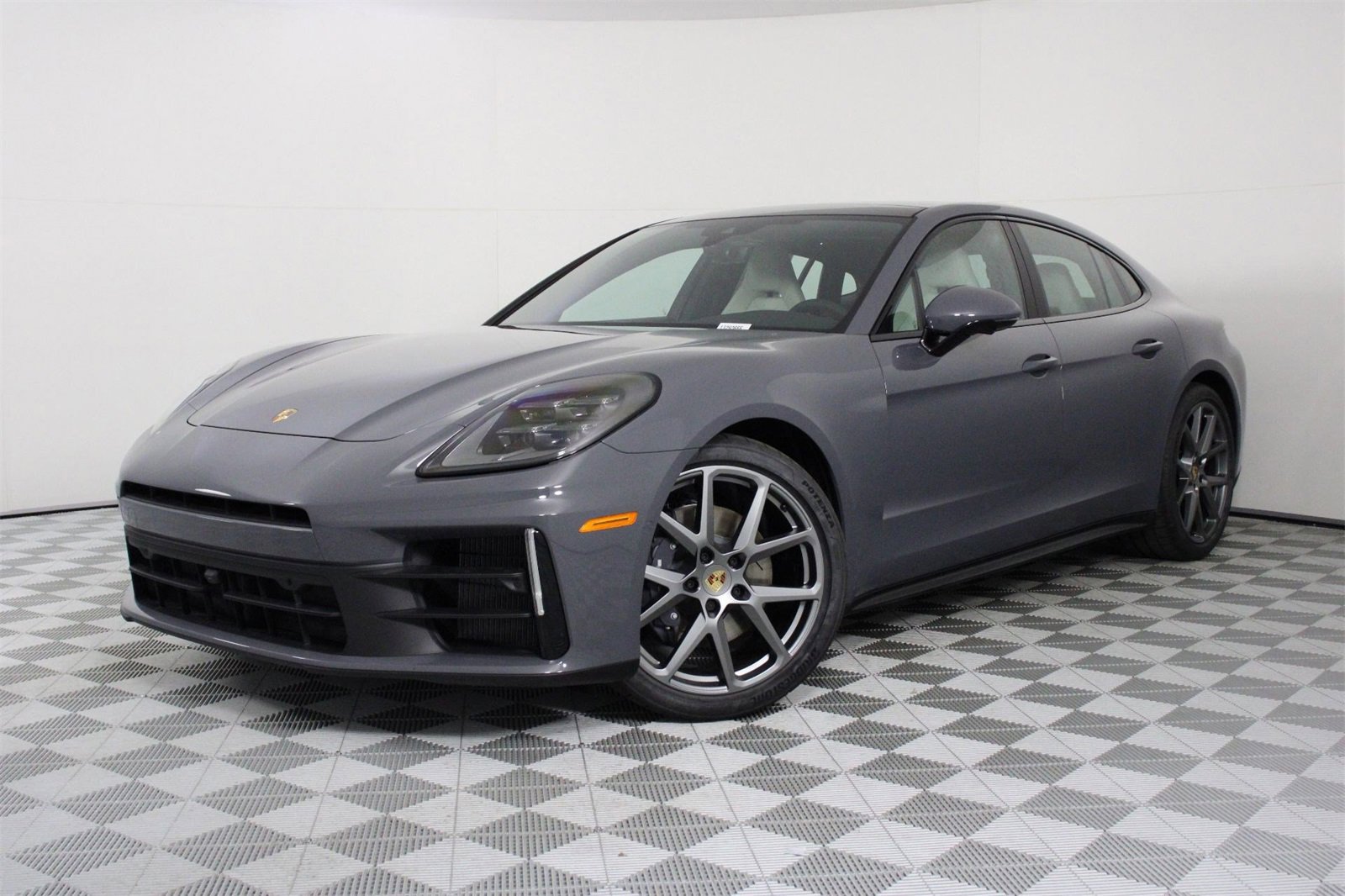 New 2025 Porsche Panamera