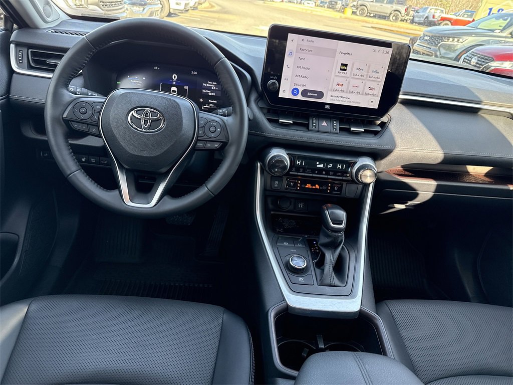 Used 2025 Toyota RAV4 Limited image 21