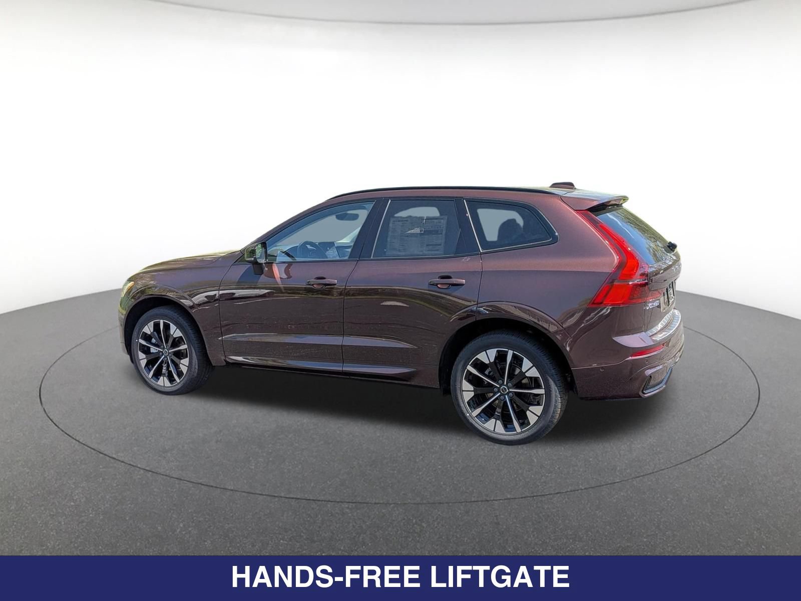 New 2026 Volvo XC60 B5 Plus w/ Protection Package Premier AWD/4WD image 9