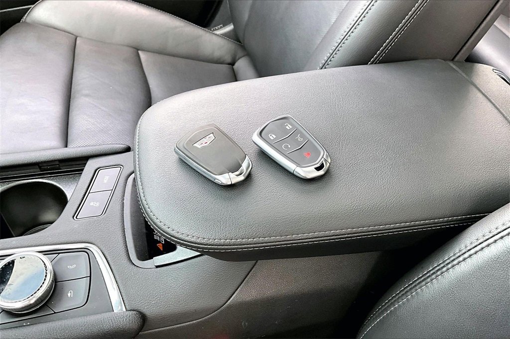 Certified 2025 Cadillac XT6 Premium Luxury image 10