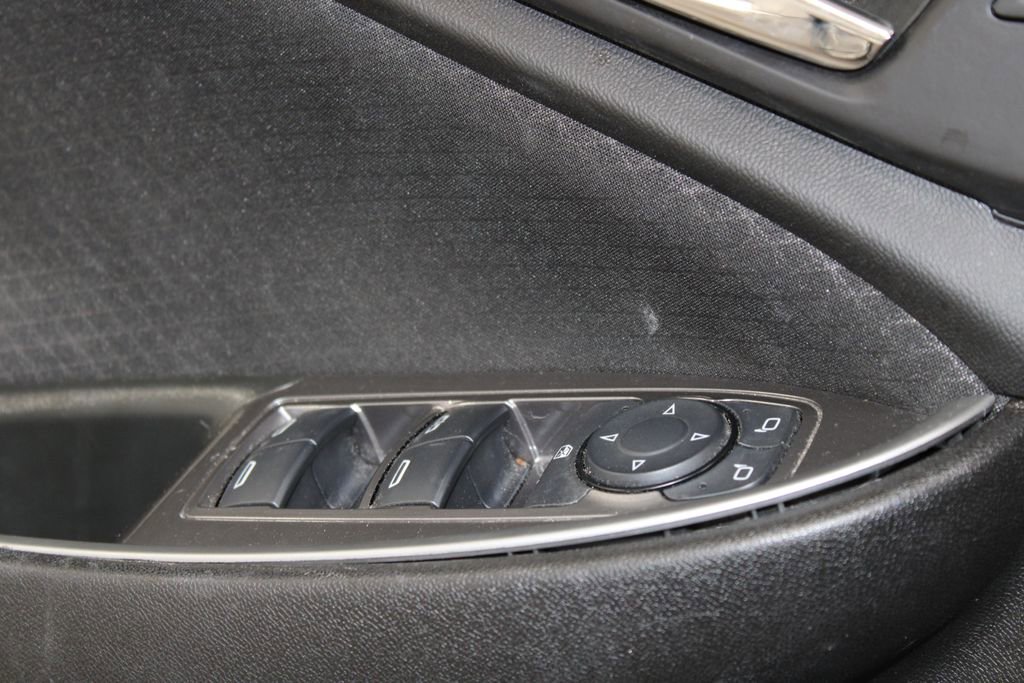 Used 2024 Chevrolet Malibu LT image 38