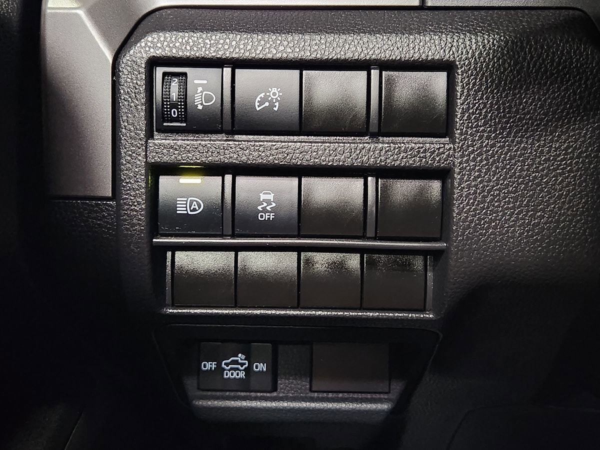 Used 2024 Toyota Tacoma TRD Off-Road AWD/4WD image 42