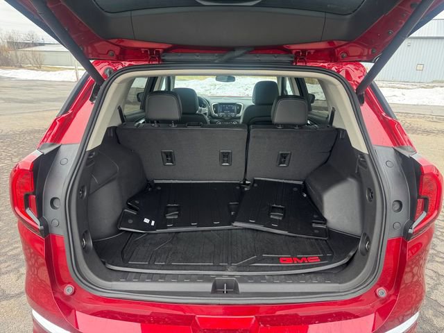 Used 2024 GMC Terrain Denali w/ Denali Premium Package image 19