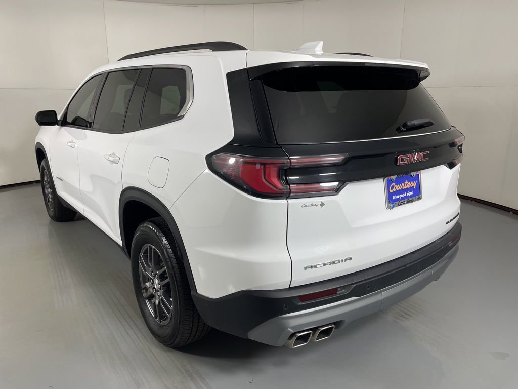 Used 2025 GMC Acadia Elevation image 6