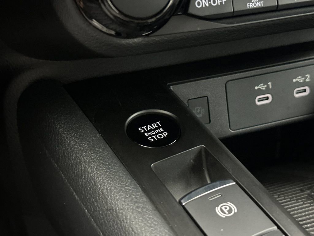 Used 2026 Nissan Kicks SV FWD image 21