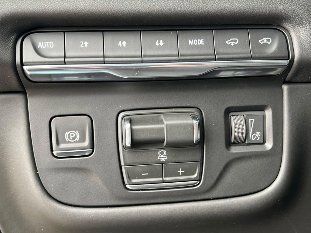 New 2026 Cadillac Escalade Platinum Sport w/ LPO, ONYX Package image 22