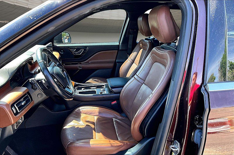 Used 2020 Lincoln Aviator Reserve w/ Equipment Group 201A image 24