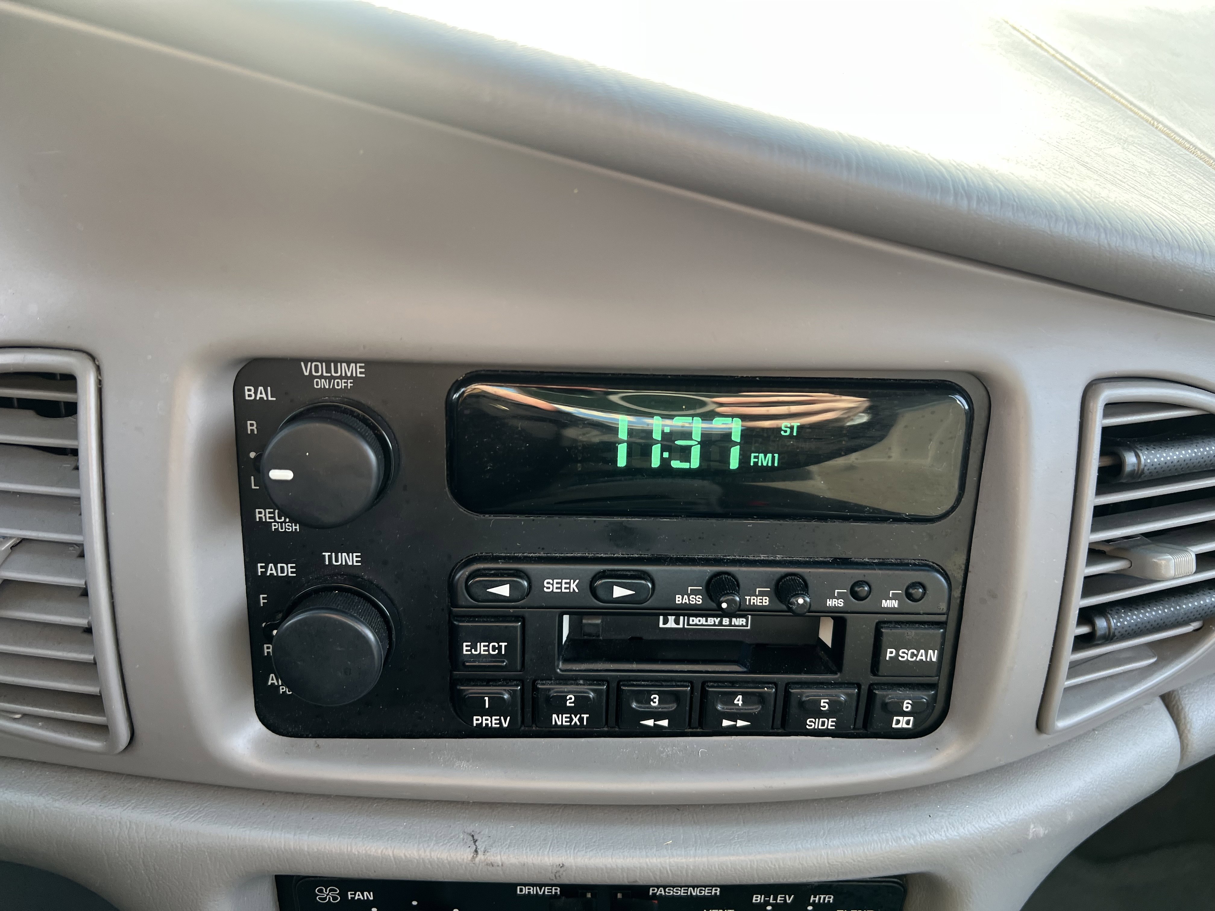 Used 2003 Buick Century Custom image 16