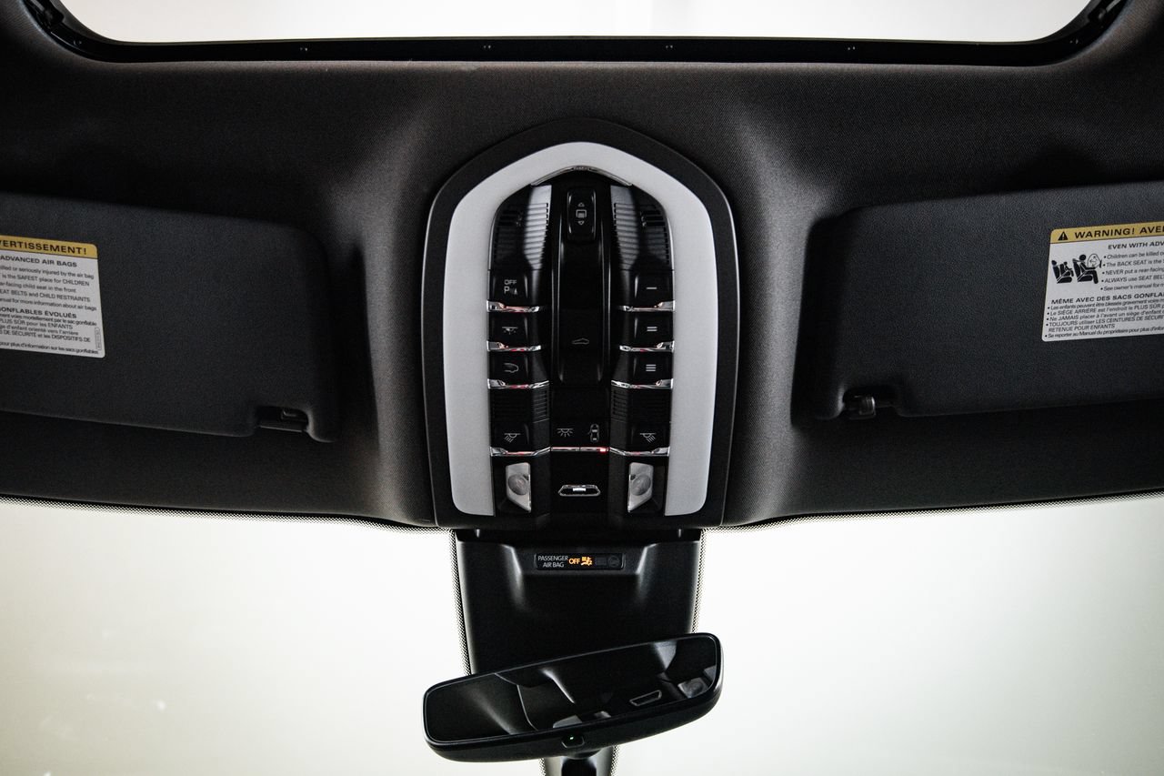 Certified 2026 Porsche Macan S AWD/4WD image 20