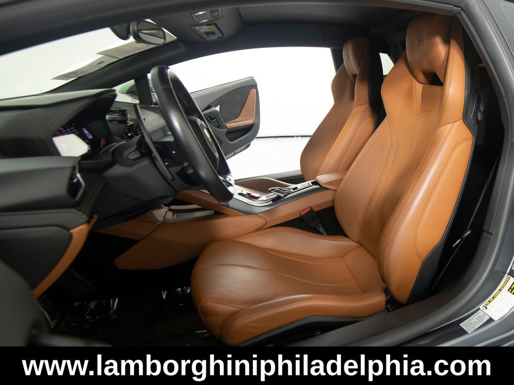 Used 2015 Lamborghini Huracan LP 610-4 AWD/4WD image 10