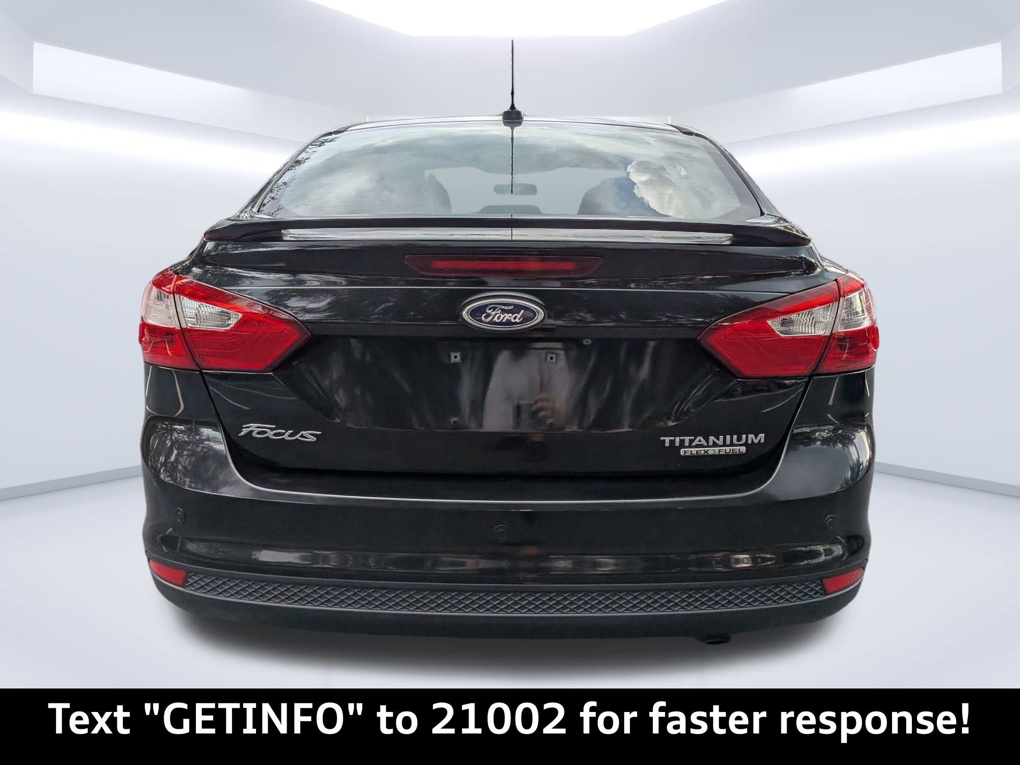 Used 2014 Ford Focus Titanium FWD image 4