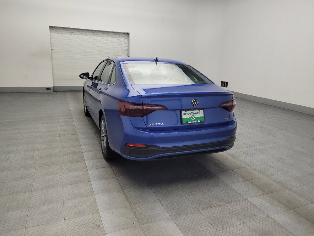 Used 2024 Volkswagen Jetta SE image 5