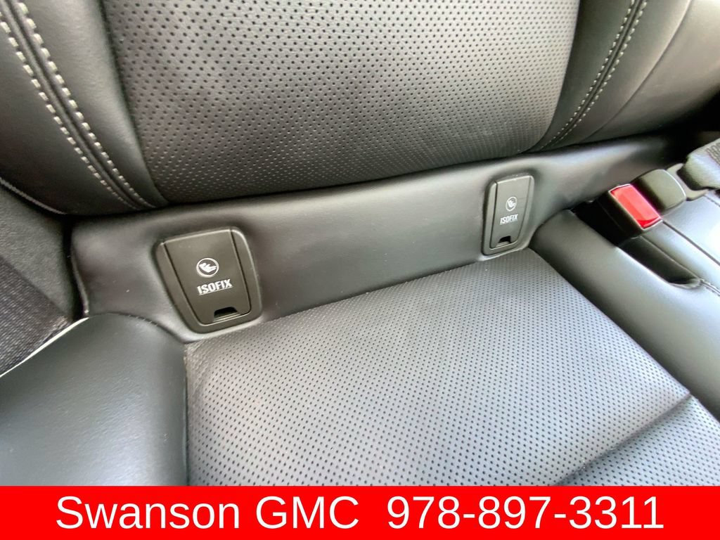 Certified 2022 Buick Envision Essence w/ Technology Package I AWD/4WD image 33