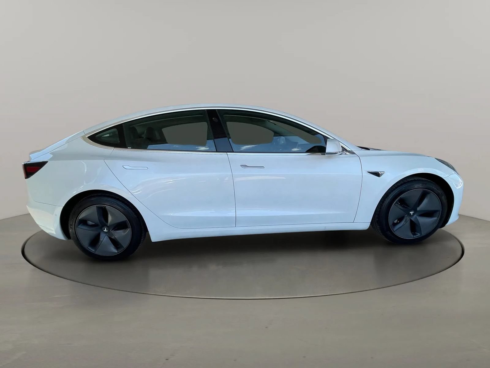 Used 2020 Tesla Model 3 Standard Range RWD image 7
