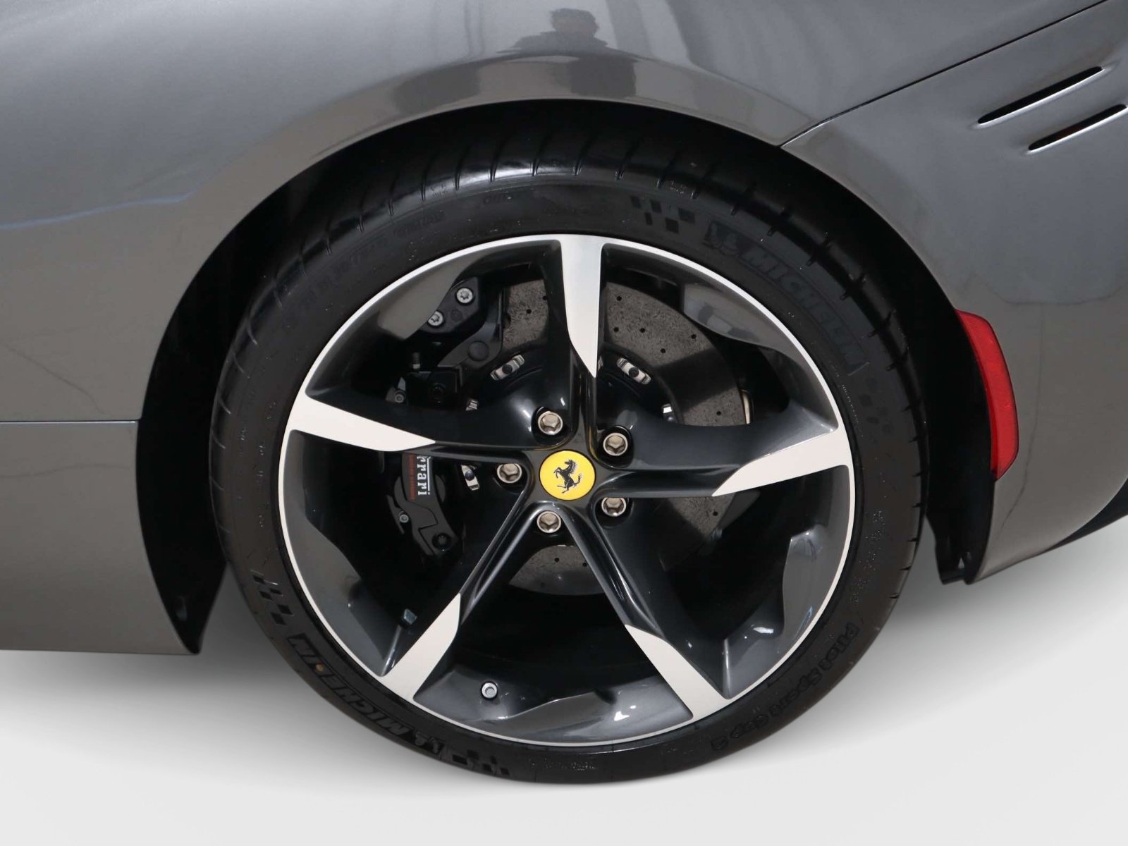 Used 2025 Ferrari SF90 Spider AWD/4WD image 19