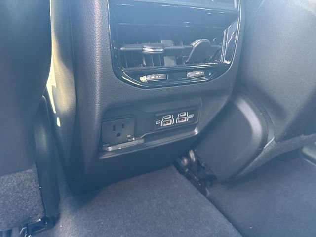 Certified 2025 Jeep Grand Cherokee Laredo X w/ Luxury Tech Group I AWD/4WD image 21