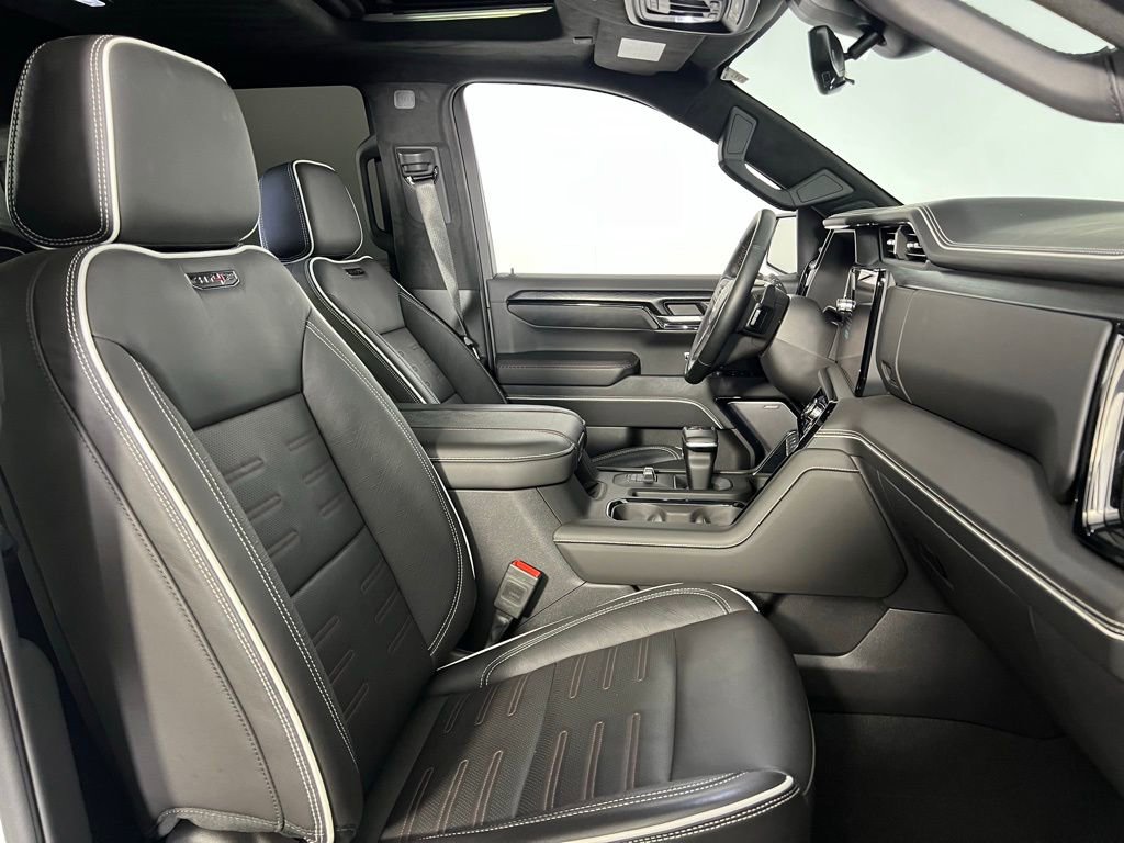 Used 2025 GMC Sierra 1500 AT4X image 32