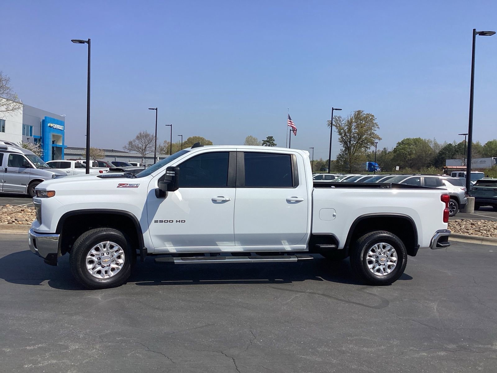 Used 2024 Chevrolet Silverado 2500 LT image 7