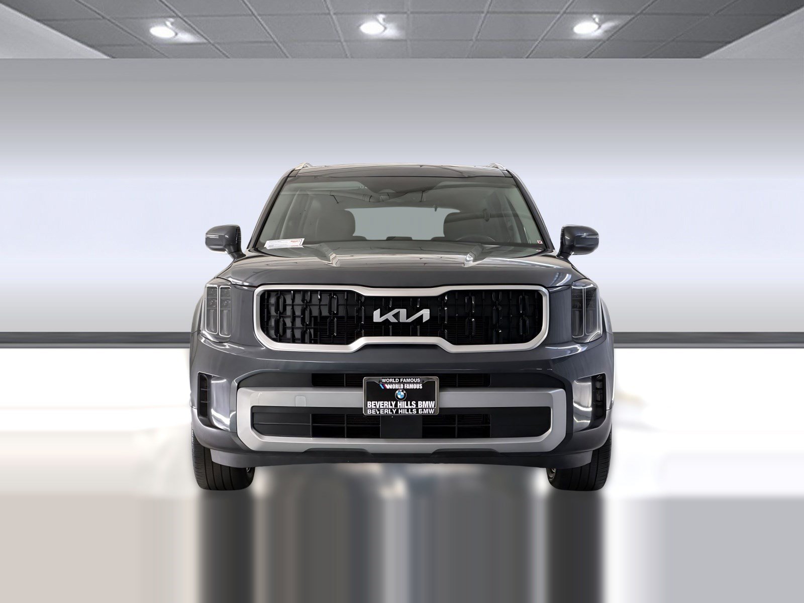 Used 2023 Kia Telluride EX w/ EX Captain's Chair Package FWD image 6