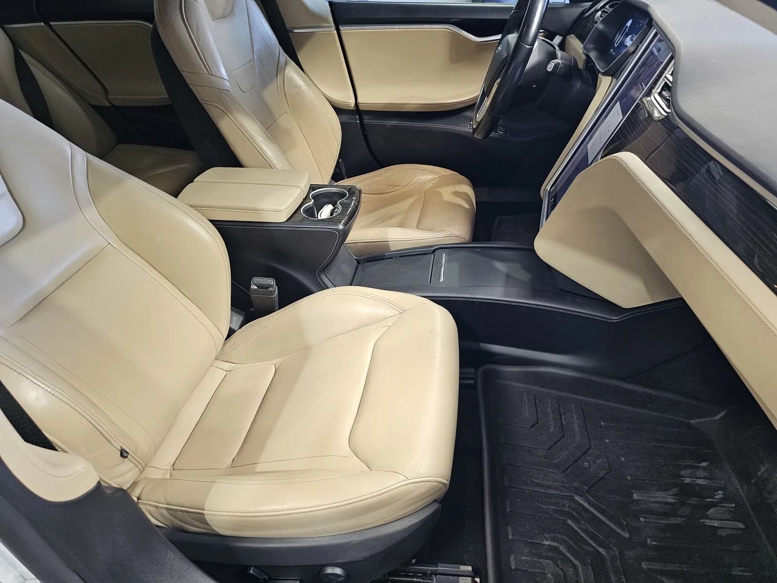 Used 2016 Tesla Model S 70 RWD image 7