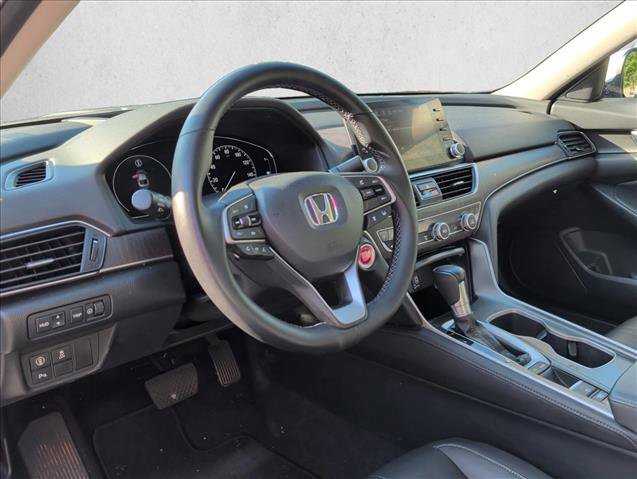Used 2018 Honda Accord Touring image 9