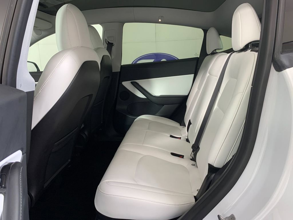 Used 2020 Tesla Model Y Long Range image 31