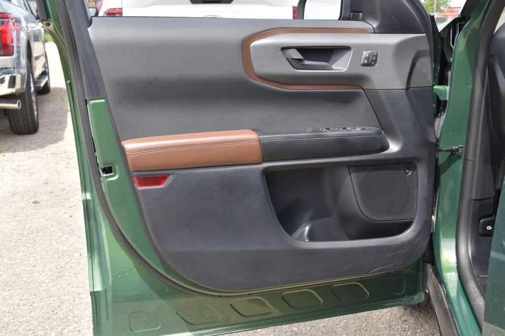 Used 2025 Ford Bronco Sport Outer Banks w/ Outer Banks Tech Package+ AWD/4WD image 9