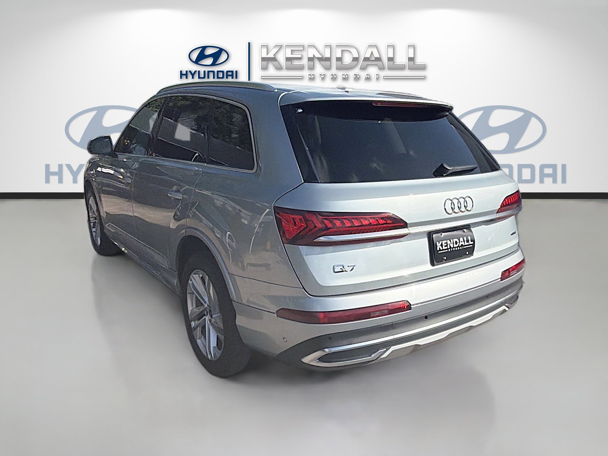 Used 2023 Audi Q7 3.0T Premium Plus AWD/4WD image 4