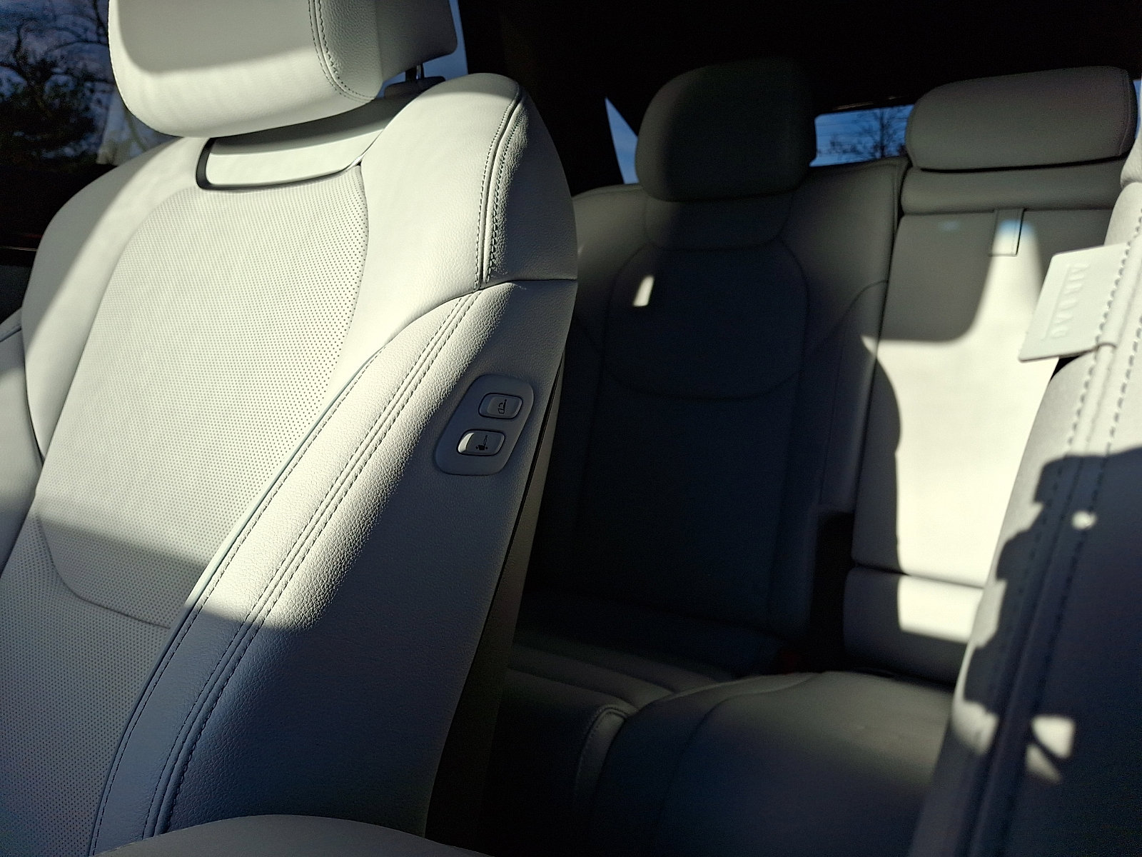 Used 2026 Genesis GV70 2.5T Advanced image 18