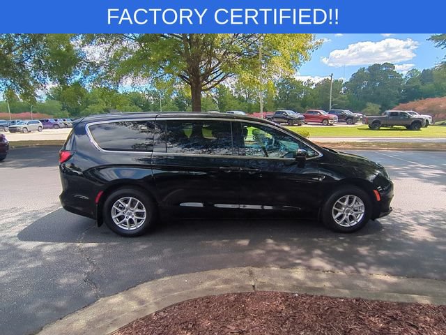 Used 2025 Chrysler Voyager LX FWD image 6