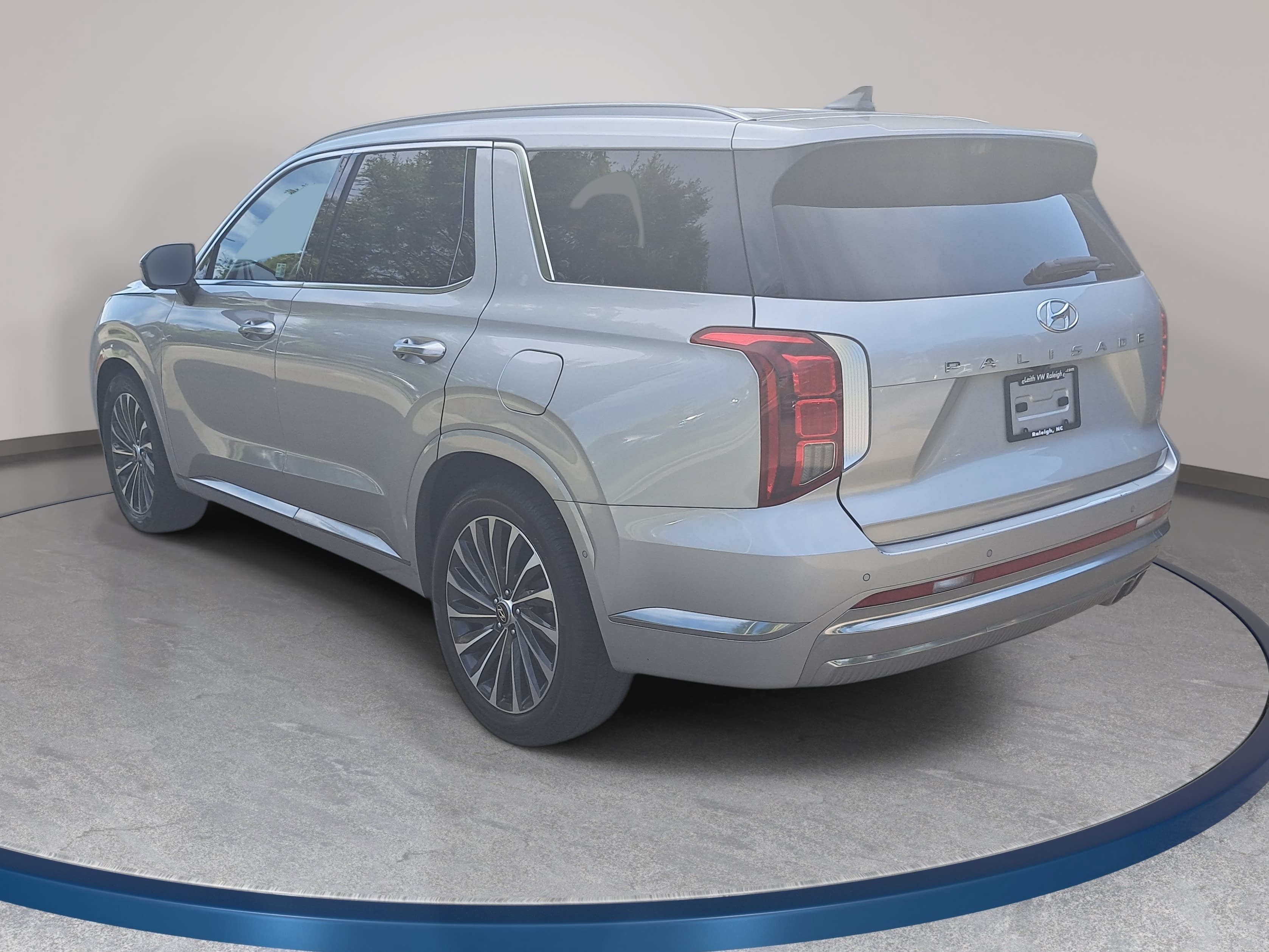 Used 2024 Hyundai Palisade Calligraphy FWD image 7