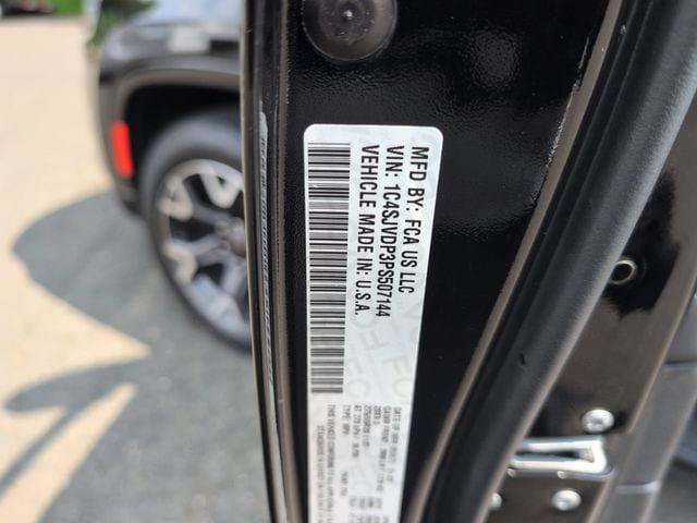 Certified 2023 Jeep Wagoneer Series III w/ Preferred Equipment Group AWD/4WD image 26