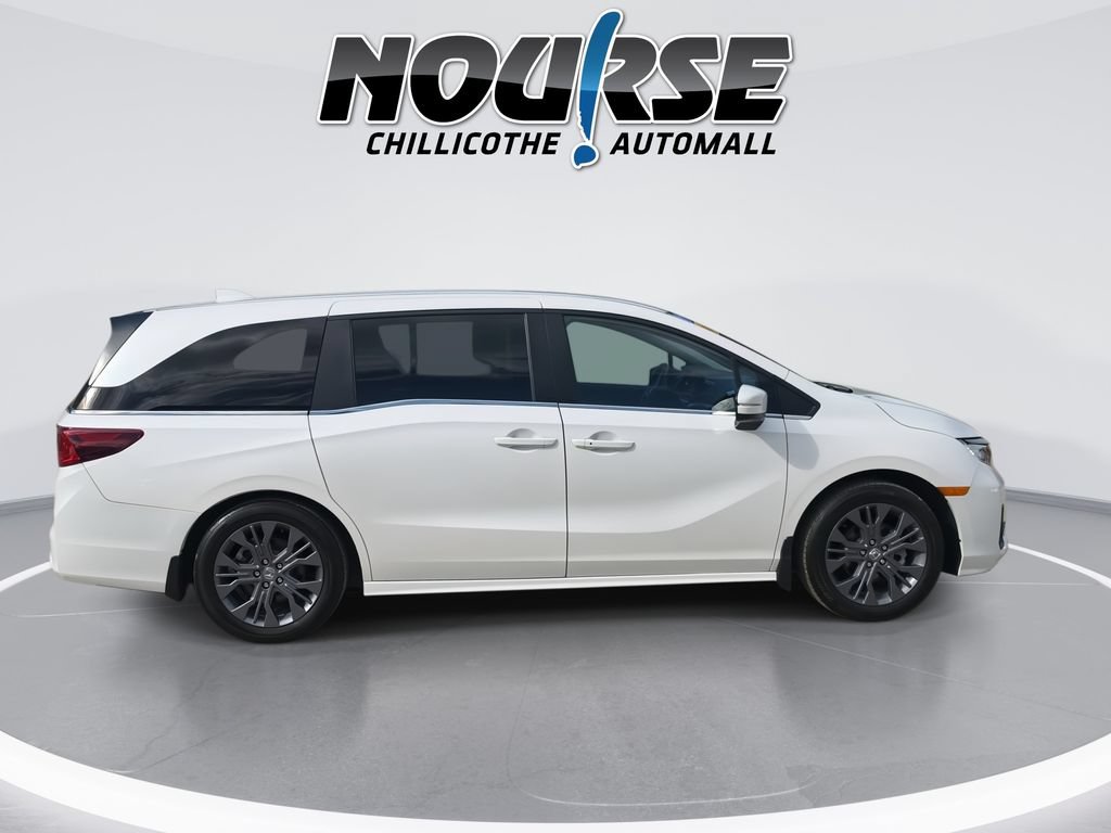 Certified 2025 Honda Odyssey Touring image 9