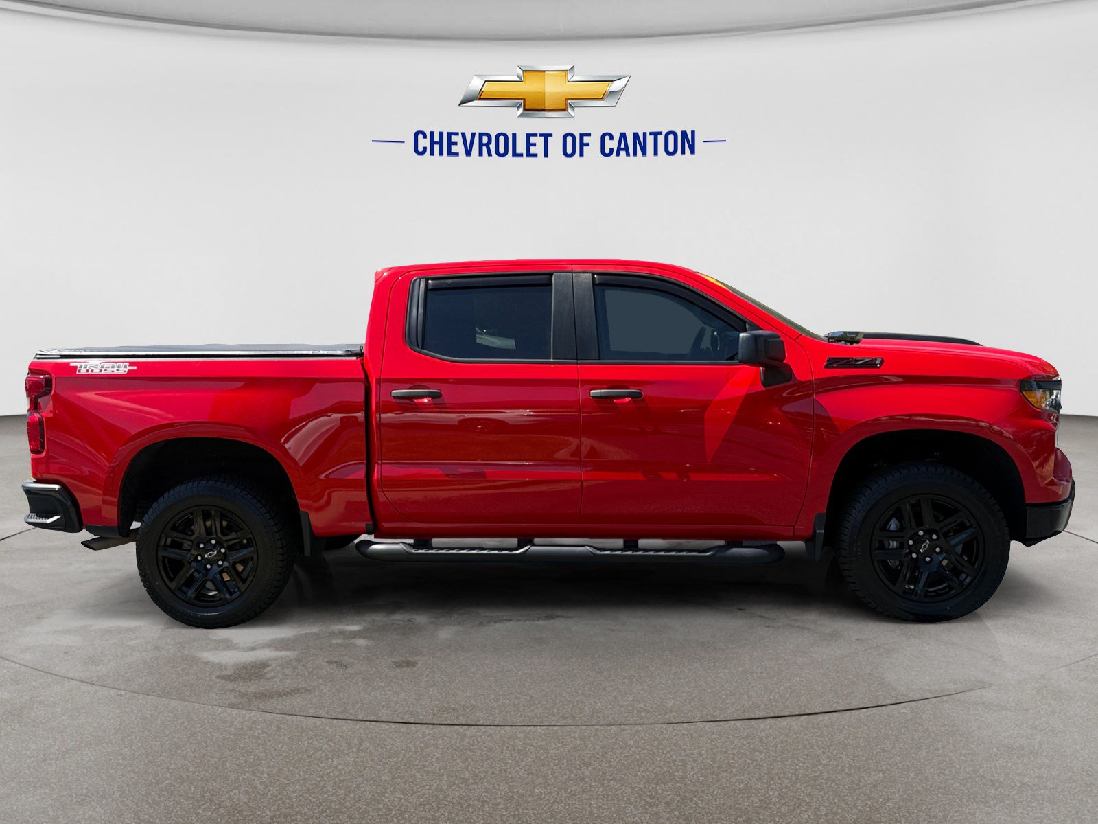 Used 2024 Chevrolet Silverado 1500 Custom Trail Boss w/ Turbomax Blackout Package AWD/4WD image 4
